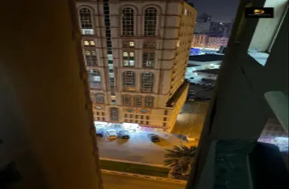 شقة - غرفة نوم - 2 حمامات للايجار في التعاون - الشارقة