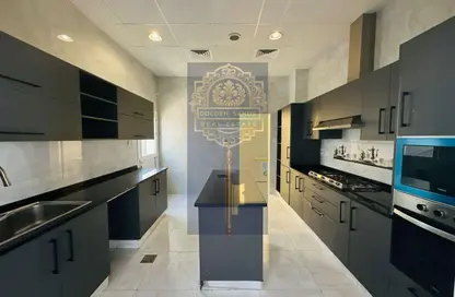 فيلا - 5 غرف نوم - 6 حمامات للبيع في تلال سيتي - الشارقة