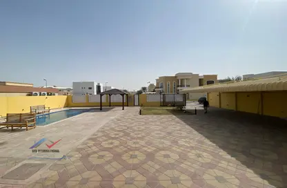 Villa - 5 Bedrooms - 7 Bathrooms for rent in Al Quoz - Dubai