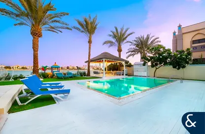 Villa - 6 Bedrooms - 7+ Bathrooms for rent in Signature Villas Frond E - Signature Villas - Palm Jumeirah - Dubai