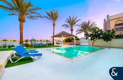 Villa - 6 Bedrooms - 7+ Bathrooms for rent in Signature Villas Frond E - Signature Villas - Palm Jumeirah - Dubai
