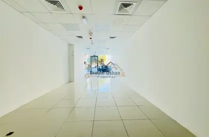 Shop - Studio - 1 Bathroom for rent in Oud Metha - Bur Dubai - Dubai