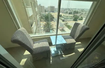 عمارة بالكامل - 8 غرف نوم - 8 حمامات للبيع في 2  الروضة - الروضة - عجمان