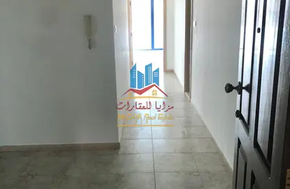 شقة - 3 غرف نوم - 2 حمامات للايجار في مركز اعمال الغانم - المجاز 3 - المجاز - الشارقة