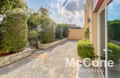 فيلا - 4 غرف نوم - 6 حمامات للايجار في لانتانا فيلا 2 - لانتانا فيلا - حديقة دبي العلميه - دبي