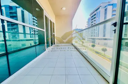 Apartment - 1 Bedroom - 2 Bathrooms for rent in Jumeirah Garden City - Al Satwa - Dubai