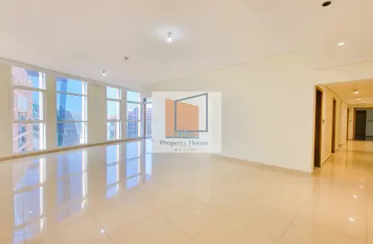 Empty Room image for: Apartment - 4 Bedrooms - 5 Bathrooms for rent in United Square - Al Khalidiya - Abu Dhabi, Image 1