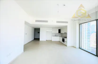 Empty Room image for: Apartment - 2 Bedrooms - 2 Bathrooms for rent in Downtown Views II Tower 2 - Downtown Views II - Downtown Dubai - Dubai, Image 1