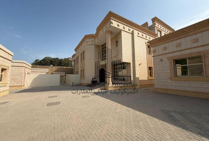 Two Twin Villa | Parking | Prime Location