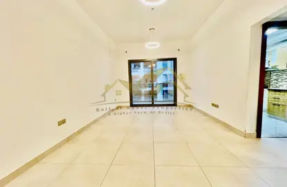 Apartment - 1 Bedroom - 2 Bathrooms for rent in Jumeirah Garden City - Al Satwa - Dubai