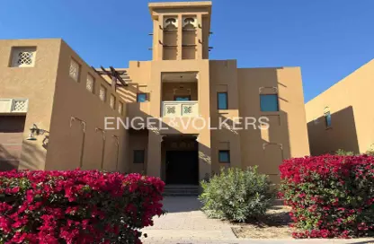 فيلا - 3 غرف نوم - 4 حمامات للايجار في فيلات طراز دبي - القرية الشمالية - الفرجان - دبي