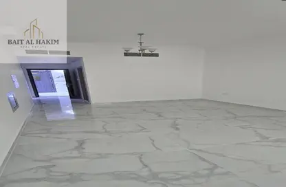 عمارة بالكامل - استوديو - 8 حمامات للبيع في تلال عجمان - العالية - عجمان