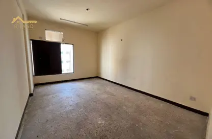 Apartment - 4 Bedrooms - 3 Bathrooms for rent in Rolla Square - Rolla Area - Sharjah