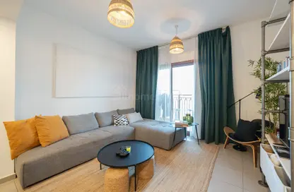 Apartment - 2 Bedrooms - 2 Bathrooms for sale in Zahra Breeze Apartments 3B - Zahra Breeze Apartments - Town Square - Dubai