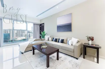Living Room image for: Apartment - 2 Bedrooms - 3 Bathrooms for rent in Elite Downtown Residence - Downtown Dubai - Dubai, Image 1