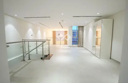 Apartment - 1 Bedroom - 2 Bathrooms for rent in Marina Arcade Tower - Dubai Marina - Dubai Apartment - 1 Bedroom - 2 Bathrooms for rent in Marina Arcade Tower - Dubai Marina - Dubai