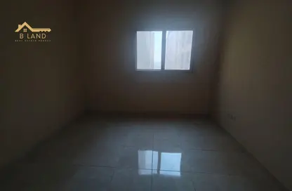 شقة - غرفة نوم - 2 حمامات للايجار في مجمع مويلح - تجارية مويلح - الشارقة