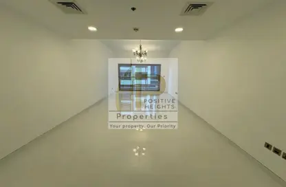 Apartment - 1 Bedroom - 2 Bathrooms for rent in Trio Building - Al Barsha 1 - Al Barsha - Dubai