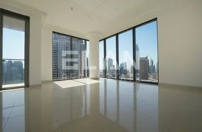 Empty Room image for: Apartment - 2 Bedrooms - 3 Bathrooms for rent in Boulevard Point - Downtown Dubai - Dubai, Image 1