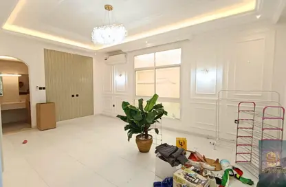 Villa - 5 Bedrooms - 6 Bathrooms for sale in Al Mowaihat 2 - Al Mowaihat - Ajman