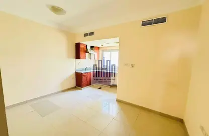 Apartment - Studio - 1 Bathroom for rent in Fire Station Road - Muwaileh - Sharjah