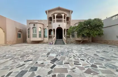 فيلا - 8 غرف نوم - 6 حمامات للايجار في الجزيرة الحمراء - رأس الخيمة