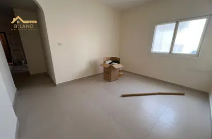 Apartment - 2 Bedrooms - 2 Bathrooms for rent in Al Nabba - Sharjah