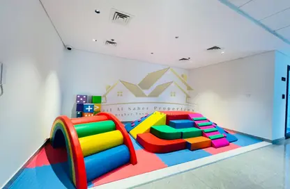 Apartment - 1 Bedroom - 2 Bathrooms for rent in Jumeirah Garden City - Al Satwa - Dubai