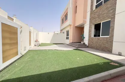 Villa - 4 Bedrooms - 6 Bathrooms for rent in Al Tay East - Al Suyoh - Sharjah