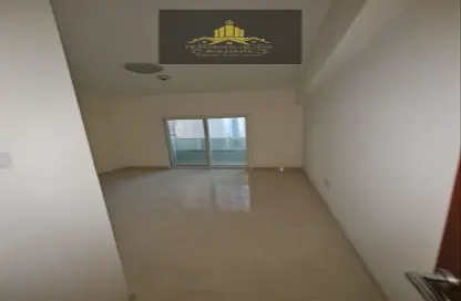 Empty Room image for: Apartment - 1 Bedroom - 2 Bathrooms for sale in Liwara 1 - Ajman, Image 1