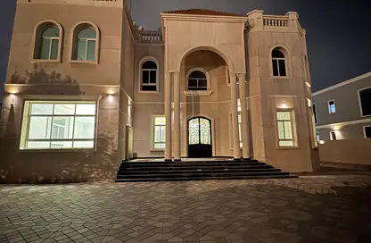 Villa - 5 Bedrooms - 5 Bathrooms for rent in Al Aweer 1 - Al Aweer - Dubai