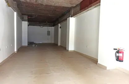 متجر - استوديو - 1 حمام للايجار في ميدان الرولة - منطقة الرولة - الشارقة