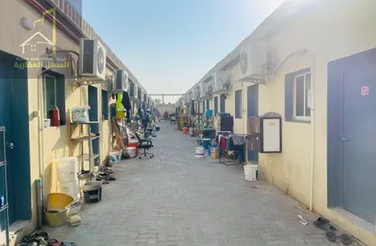 مجمعات للبيع - استوديو - 8 حمامات للبيع في الصجعة الصناعية - آلصجعه - الشارقة