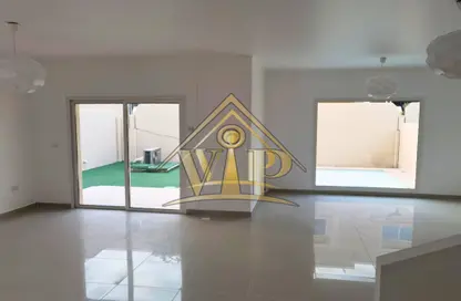 فيلا - 5 غرف نوم - 6 حمامات للبيع في طراز عربي - فيلات الريف - مشروع الريف - أبوظبي