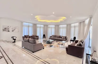 Villa - 5 Bedrooms - 6 Bathrooms for rent in Signature Villas Frond P - Signature Villas - Palm Jumeirah - Dubai