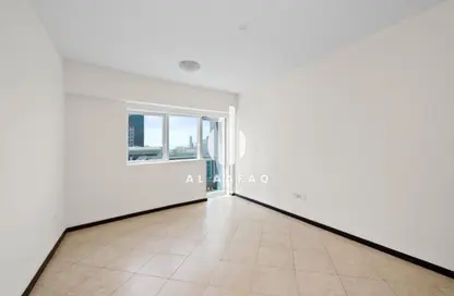 Apartment - 3 Bedrooms - 5 Bathrooms for rent in Al Majaz 1 - Al Majaz - Sharjah