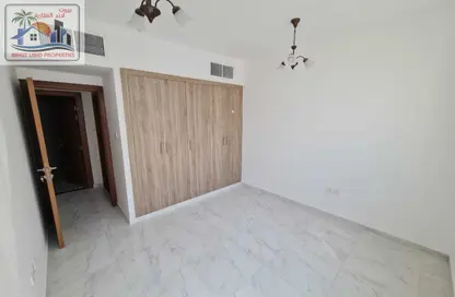 Apartment - 1 Bedroom - 1 Bathroom for rent in Muwailih Building - Muwaileh - Sharjah