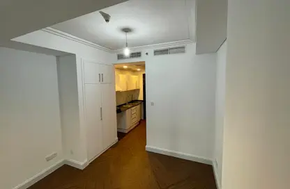 Apartment - Studio - 1 Bathroom for rent in Goldcrest Views 2 - JLT Cluster J - Jumeirah Lake Towers - Dubai