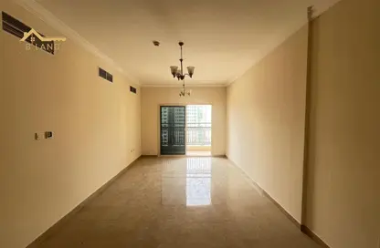 Apartment - 3 Bedrooms - 3 Bathrooms for rent in New Al Taawun Road - Al Taawun - Sharjah