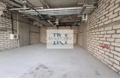 Shop - Studio for rent in Oxford Gardens - Arjan - Dubai
