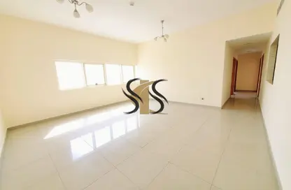 Apartment - 3 Bedrooms - 3 Bathrooms for rent in Lulu Building - Al Barsha 1 - Al Barsha - Dubai