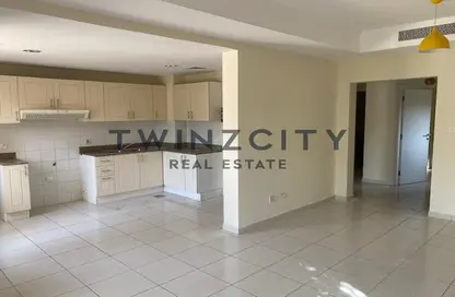 فيلا - 2 غرف نوم - 2 حمامات للايجار في الينابيع1 - الينابيع - دبي فيلا - 2 غرف نوم - 2 حمامات للايجار في الينابيع1 - الينابيع - دبي