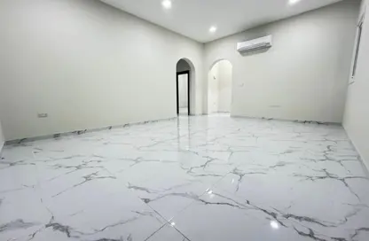 Apartment - 2 Bedrooms - 2 Bathrooms for rent in Madinat Al Riyad - Abu Dhabi