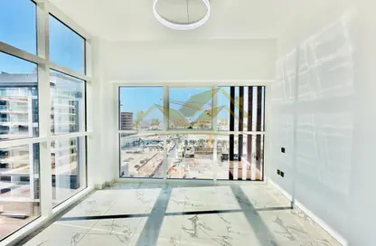 Apartment - 1 Bedroom - 2 Bathrooms for rent in Jumeirah Garden City - Al Satwa - Dubai