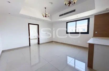 Apartment - 1 Bedroom - 2 Bathrooms for rent in Sultan Residences - Al Muraqqabat - Deira - Dubai