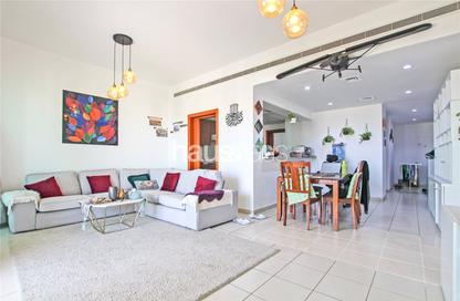Apartment - 2 Bedrooms - 2 Bathrooms for sale in Al Thayyal 1 - Al Thayyal - Greens - Dubai