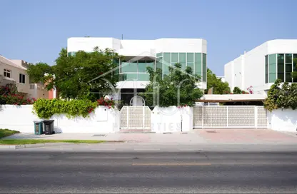 Villa - 5 Bedrooms - 6 Bathrooms for rent in Umm Suqeim 1 Villas - Umm Suqeim 1 - Umm Suqeim - Dubai