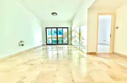 Apartment - 1 Bedroom - 2 Bathrooms for rent in Sheikh Zayed Road - Dubai