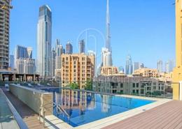 صورةحوض سباحة لـ: شقة - 1 غرفة نوم - 1 حمام للكراء في بلفيو برج 1 - أبراج بلفيو - دبي وسط المدينة - دبي, صورة 1