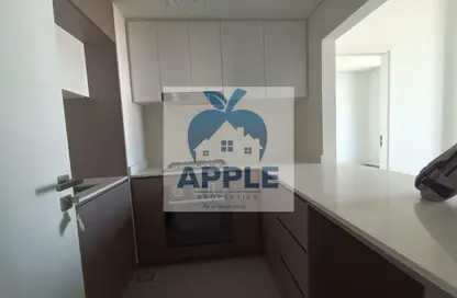 شقة - 2 غرف نوم - 3 حمامات للايجار في زا بوليفارد 3 - الجادة - الشارقة شقة - 2 غرف نوم - 3 حمامات للايجار في زا بوليفارد 3 - الجادة - الشارقة